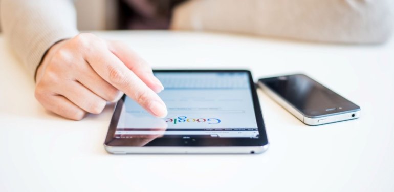 Apple ve Google’dan yapay zeka görüşmesi