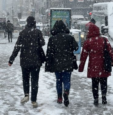 Hakkari’de olumsuz hava koşulları nedeniyle eğitime 1 gün ara verildi