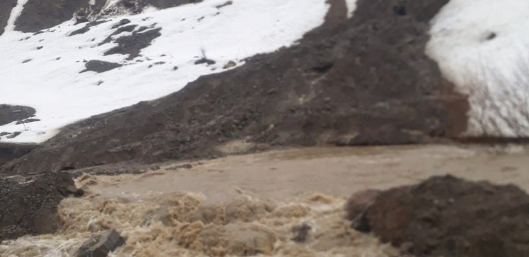 Yüksekova’daki sağanak felaketi: Dere taştı, ahırlar sular altında kaldı