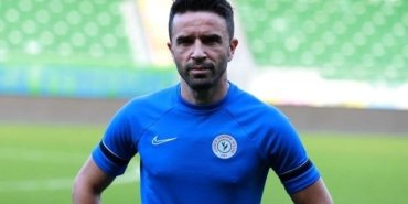 Geçtiğimiz yıl futbolu bırakan Gökhan Gönül