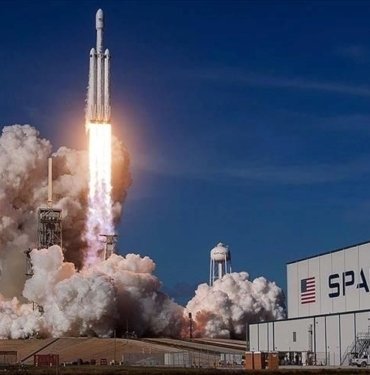 SpaceX, 22 Starlink uydusu fırlattı