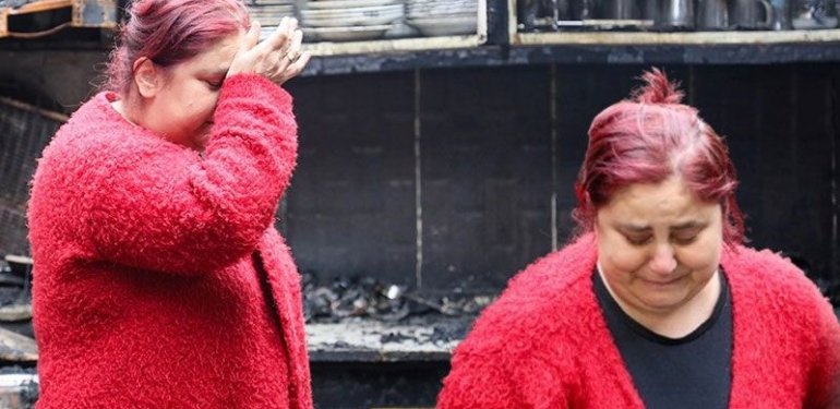 Evi kül oldu: Yanan kuşunu görünce gözyaşlarına hakim olamadı