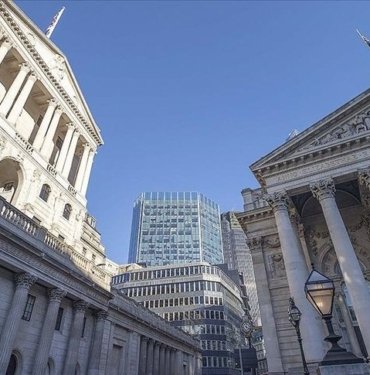 İngiltere Merkez Bankası faizi sabit tuttu