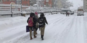 3 ilin bazı ilçelerinde eğitime 1 gün ara verildi