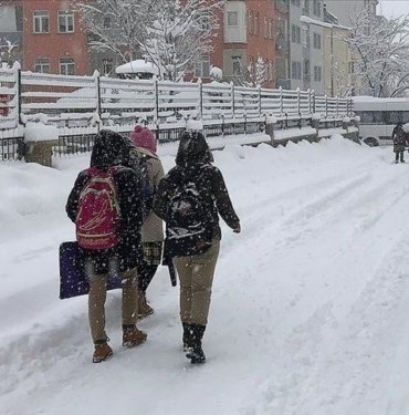 3 ilin bazı ilçelerinde eğitime 1 gün ara verildi