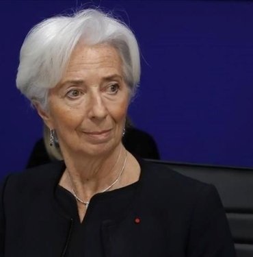 ECB Başkanı Lagarde: Enflasyon düşmeye devam edecek