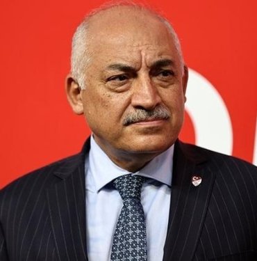 TFF Tahkim Kurulu yapılan görüşme sonrası, müsabaka görevlilerine yönelik fiili saldırı için puan silme ve küme düşme cezalarını iptal etti