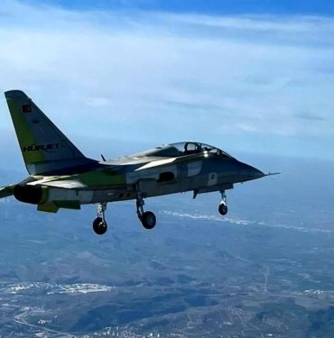 HÜRJET’i Türkiye’nin ilk uçak fabrikası TOMTAŞ kanatlandıracak