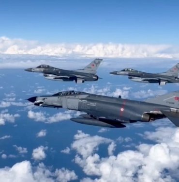 Hava Kuvvetleri’nden uluslararası hava sahasında eğitim uçuşu