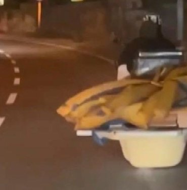 İstanbul’da banyo küvetiyle eşya taşıdı
