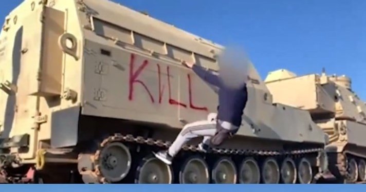 Yunanistan Komünist Partisi, ABD tankları taşıyan trenin yolunu kesti