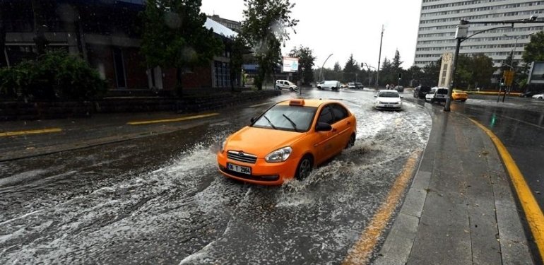 Ankaralılar dikkat: Valilikten fırtına uyarısı