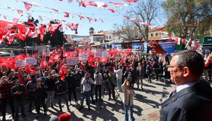 Özgür Özel mitingde atılan o sloganı düzeltti: “Evladım o mesajı mı verdik şimdi?”