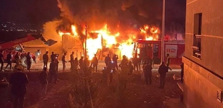 Kahramanmaraş’ta inşaat işçilerinin kaldığı konteynerde yangın
