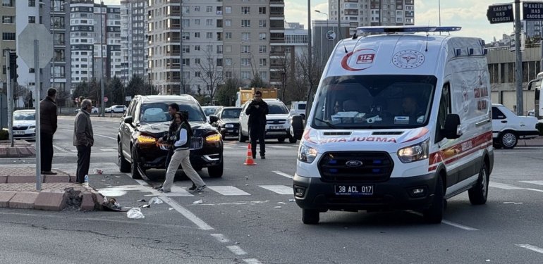Kayserispor Başkanı Ali Çamlı kaza yaptı: 1 ölü
