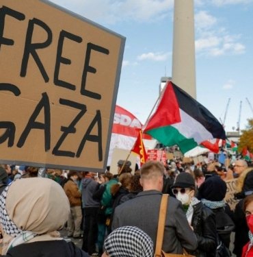 Alman halkı İsrail’in Gazze’ye saldırılarını haksız buluyor