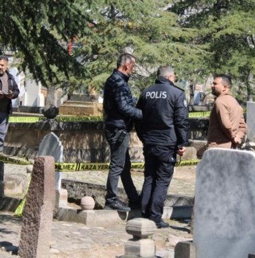 Kayseri’de mezarlıkta cenin bulundu