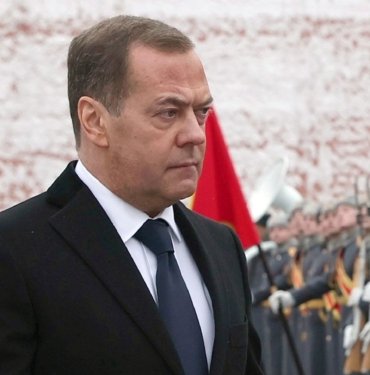 Medvedev, Moskova saldırganlarının öldürüleceğini öne sürdü