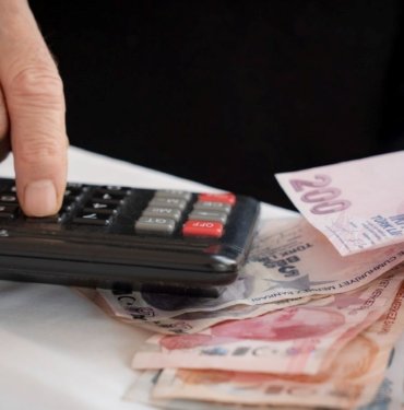 Emekliye seyyanen zam yapılacak mı? AK Parti’den açıklama