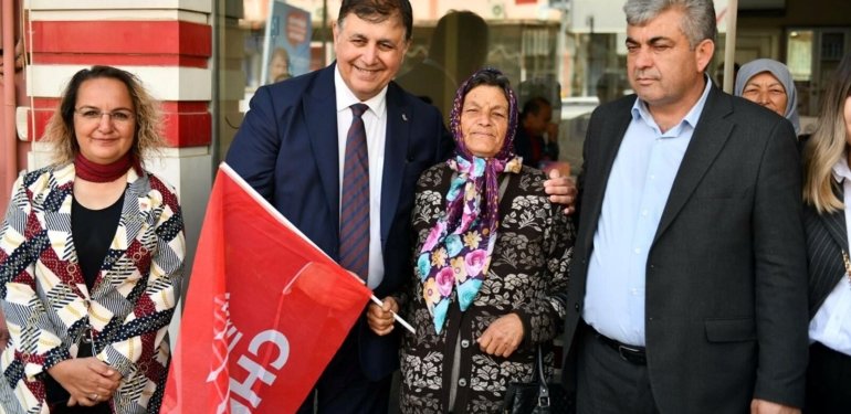 Cemil Tugay’dan esnaf ziyareti