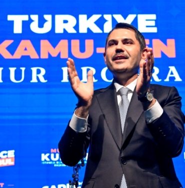 Murat Kurum’dan deprem mesajı: Yuvalarımız güvenli hale gelsin istiyoruz