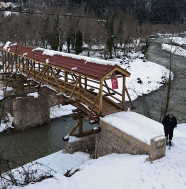Sel yıkıp geçmişti: Aktaş Köprüsü yeniden inşa edildi