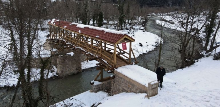 Sel yıkıp geçmişti: Aktaş Köprüsü yeniden inşa edildi