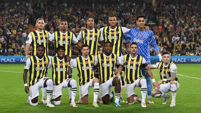 Fenerbahçe yönetiminden Miha Zajc ile özel görüşme! “Sezon sonunda kendine kulüp bul”