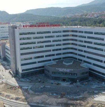 Kütahya Şehir Hastanesi hasta kabulüne başladı