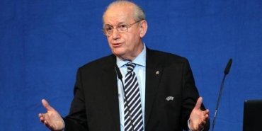TFF Onursal Başkanı Şenes Erzik