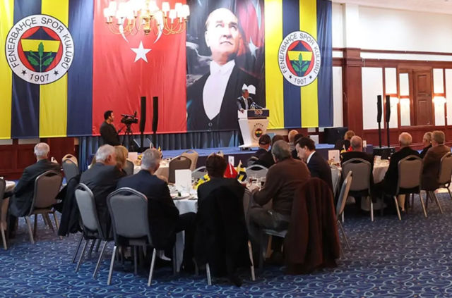 Ali Koç tek tek herkesin görüşünü aldı! Fenerbahçe