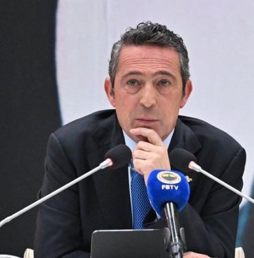 Fenerbahçe kongresinde gergin anlar! Ali Koç yerinden kalkarak yanına gitti