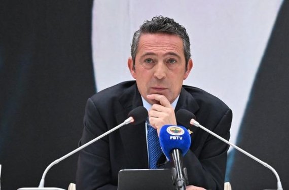 Fenerbahçe kongresinde gergin anlar! Ali Koç yerinden kalkarak yanına gitti