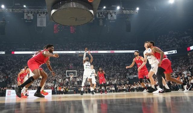 Beşiktaş yarı finalde istediğini aldı ve seride durumu 1-1