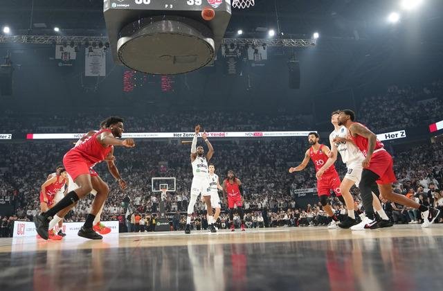Beşiktaş yarı finalde istediğini aldı ve seride durumu 1-1