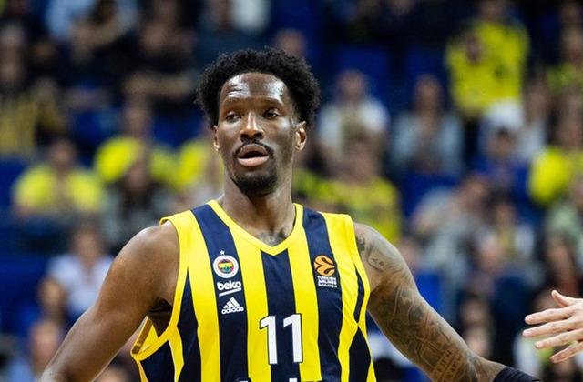 Fenerbahçe Beko kazandı, Nigel Hayes-Davis rekor kırdı