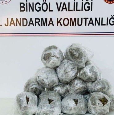 Bingöl’de 8 kilo 750 gram esrar ele geçirildi