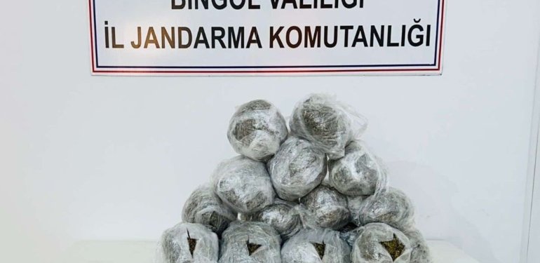 Bingöl’de 8 kilo 750 gram esrar ele geçirildi