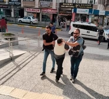 Mahkeme başkanından eşini katleden sanığa tokat gibi sözler: “Böyle sevmeyin. Bu kadın senin için mülk değil”