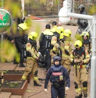 Hollanda’da rehine krizi: Kafedekiler rehin alındı, polis bölgeyi boşalttı