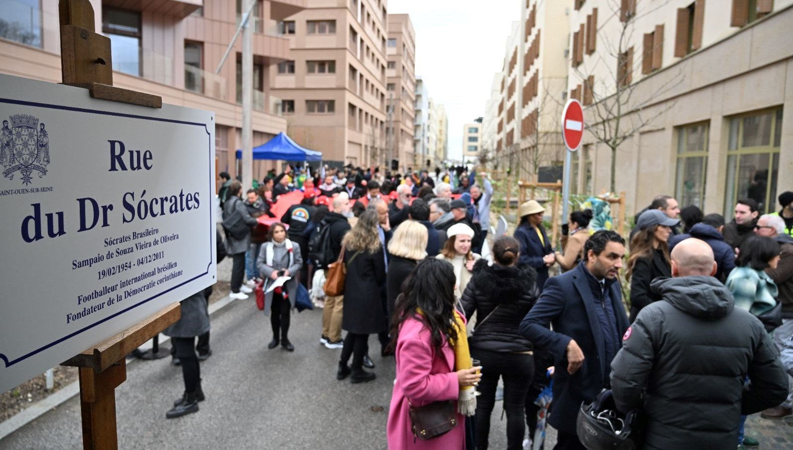 Paris’te Olimpiyat Köyü’ndeki bir sokağa “Socrates” adı verildi