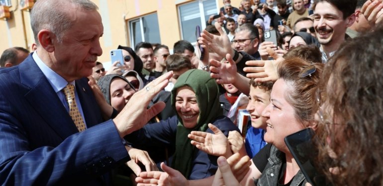 Cumhurbaşkanı Erdoğan: Şimdi sandıklara, oylara sahip çıkma vakti