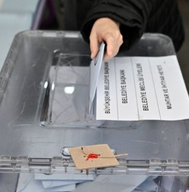 32 ilde sandıklar kapandı: Oy verme işlemi bitti