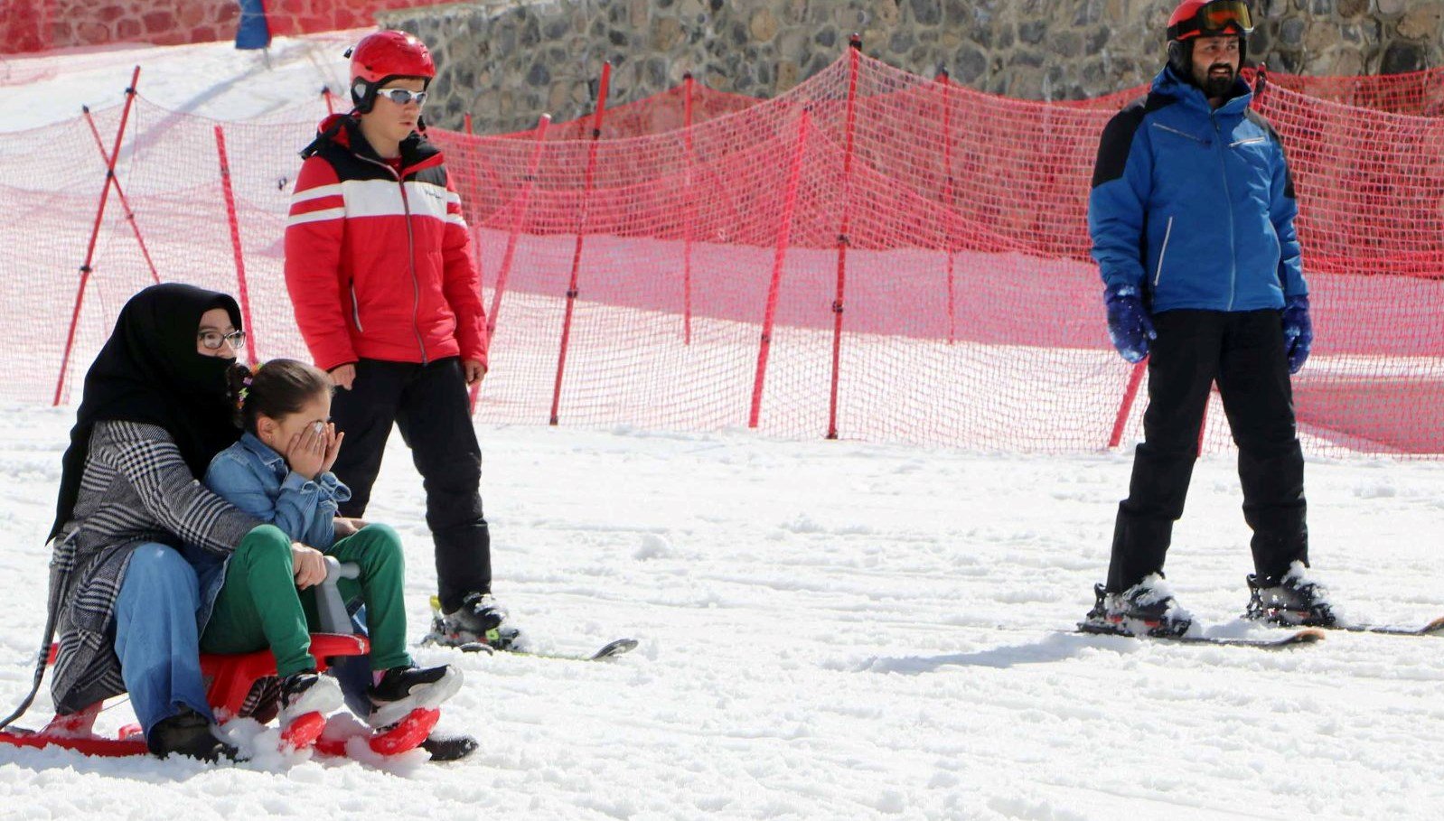 Oylarını kullanıp Palandöken’e çıktılar