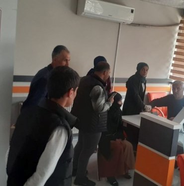 Kimliğini kaybeden seçmenler nüfus müdürlüklerine koştu