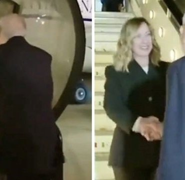 Havalimanında güldüren karşılama: Lübnan Başbakanı, İtalyan mevkidaşı Meloni’yi tanımadı