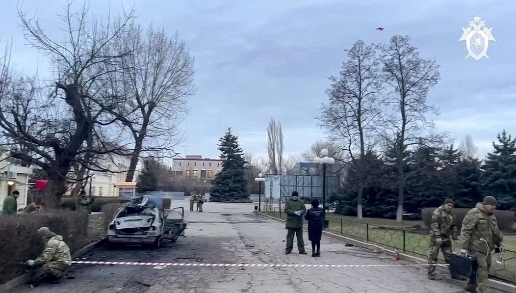 Moskova kontrolündeki bölgede bomba yüklü araç patladı: Rus yetkili öldü