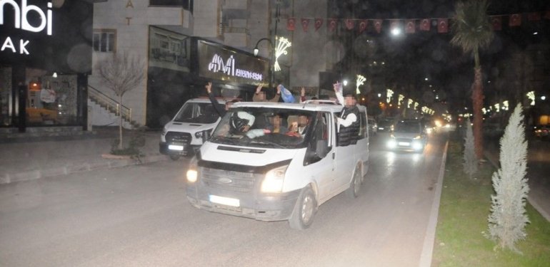 Cizre’de polis aracı kaza yaptı: 5 yaralı