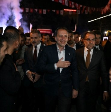 Seçimde Yeniden Refah Partisi dengeleri değiştirdi | Erbakan: Seçimin tartışmasız galibiyiz