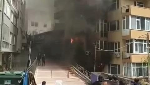 İstanbul Gayrettepe’de yangın: 12 kişi hayatını kaybetti